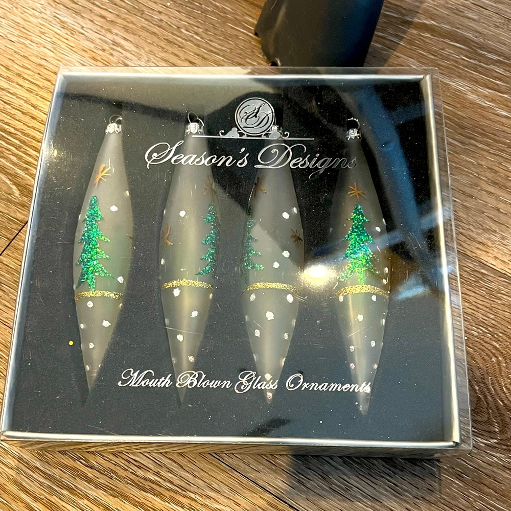 NWT set of 4 tree ornaments